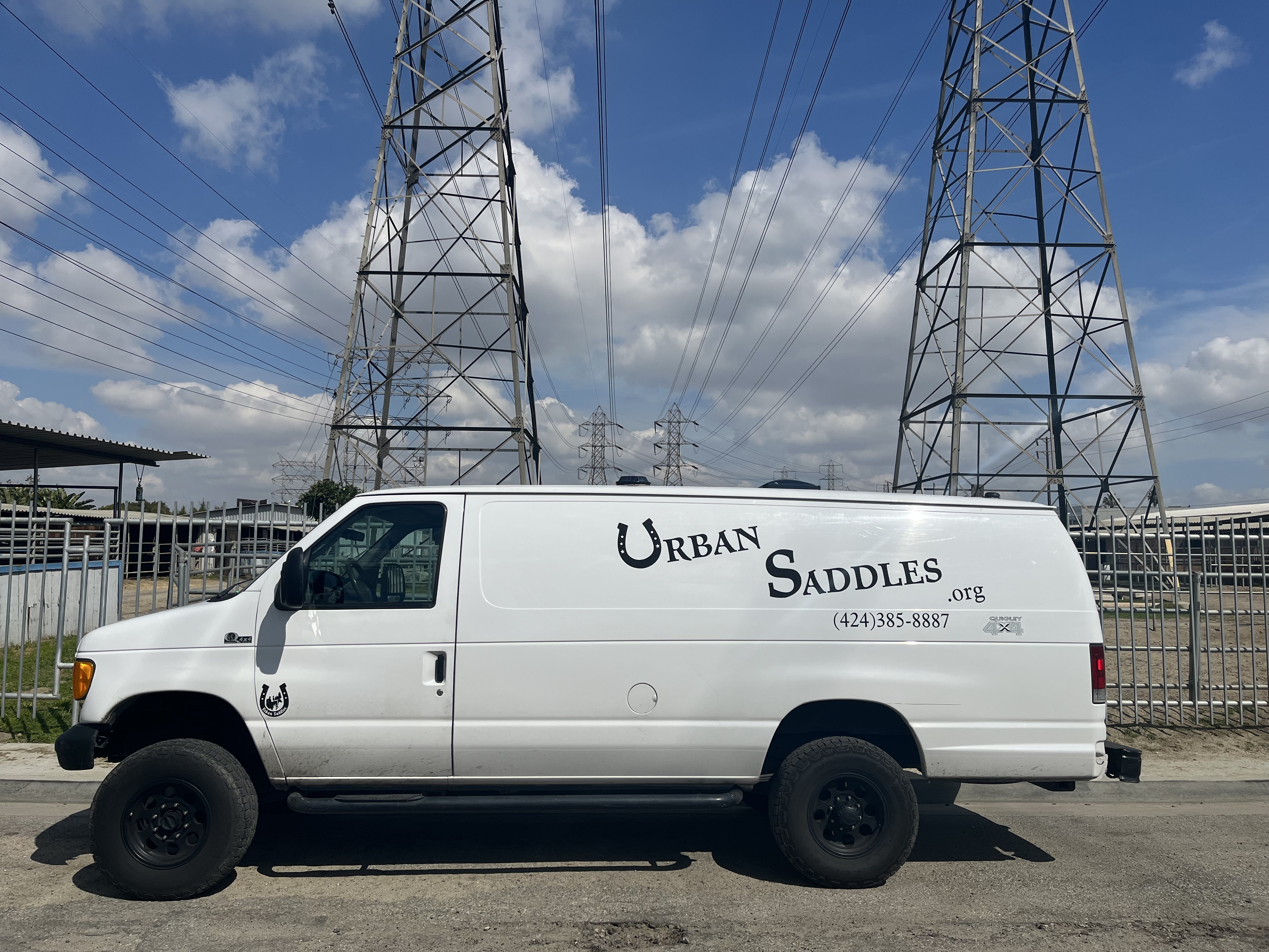 Urban Saddles Van